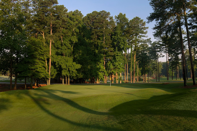 Fox Creek Golf Course & Driving Range